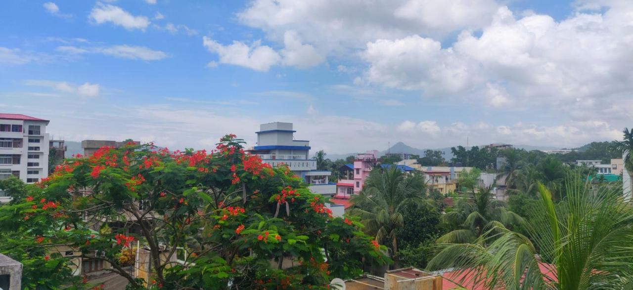 Hotel Cupidtrails Backpacker'S Penthouse Guwahati Exterior foto