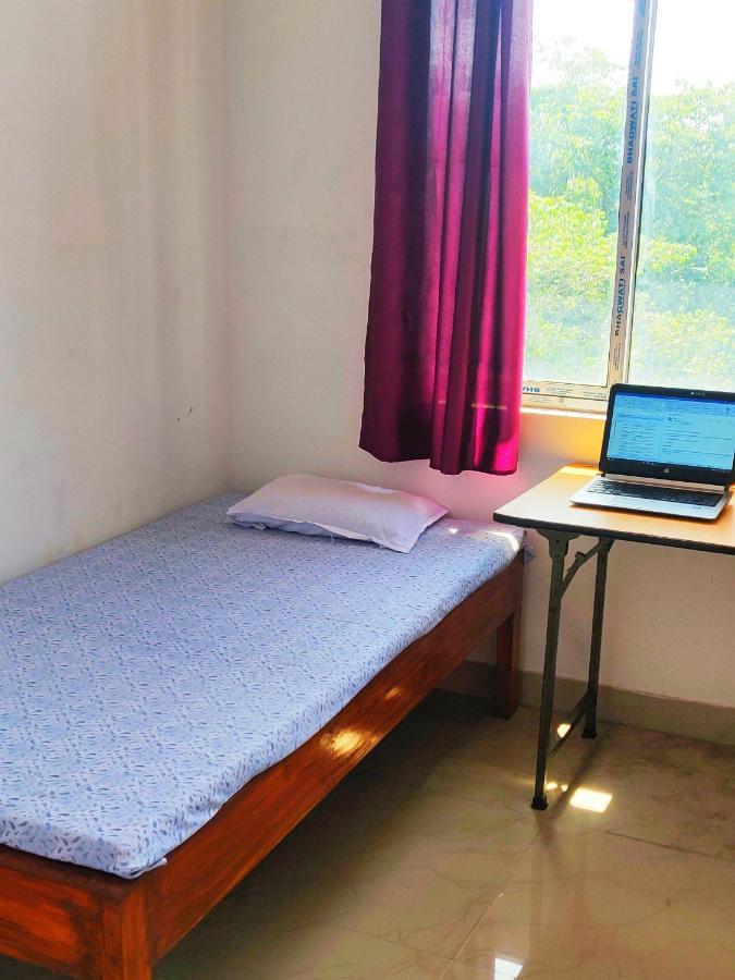Hotel Cupidtrails Backpacker'S Penthouse Guwahati Zimmer foto