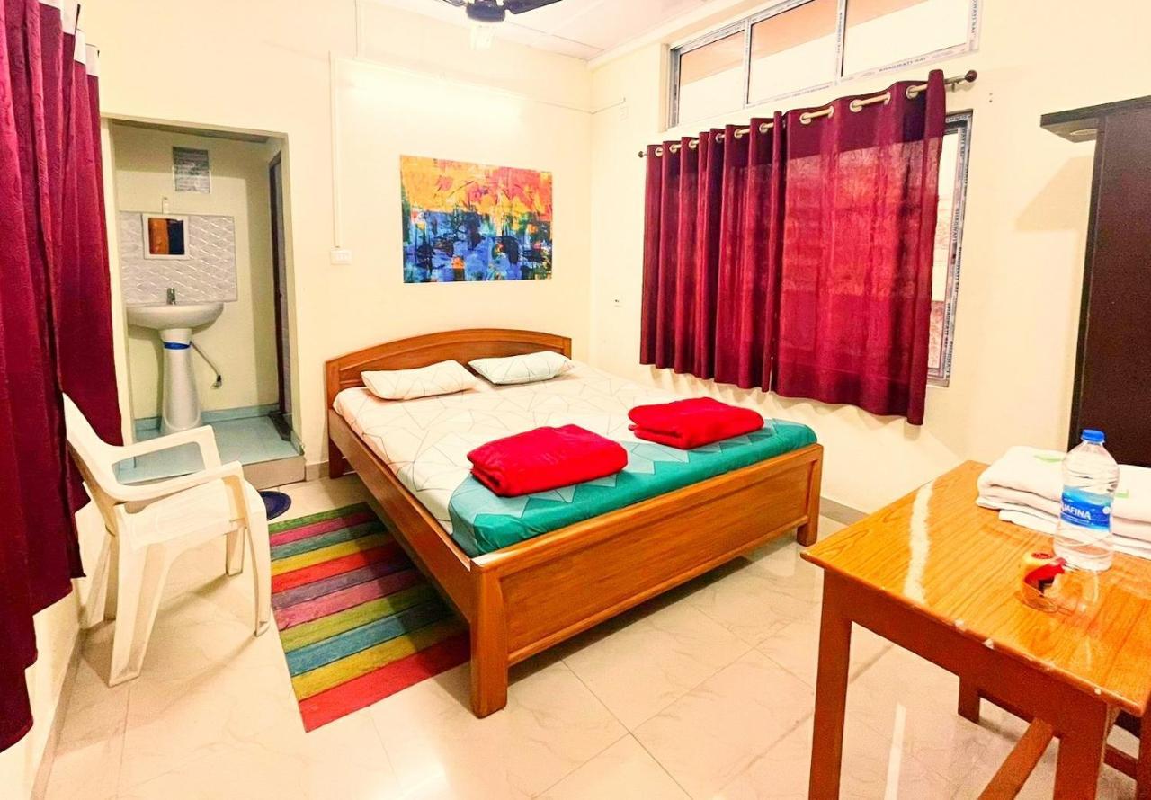 Hotel Cupidtrails Backpacker'S Penthouse Guwahati Zimmer foto