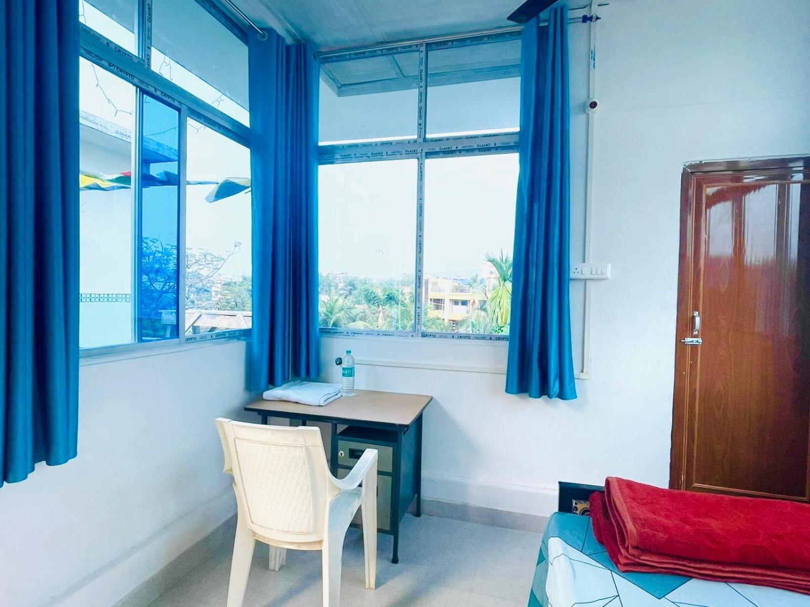 Hotel Cupidtrails Backpacker'S Penthouse Guwahati Exterior foto